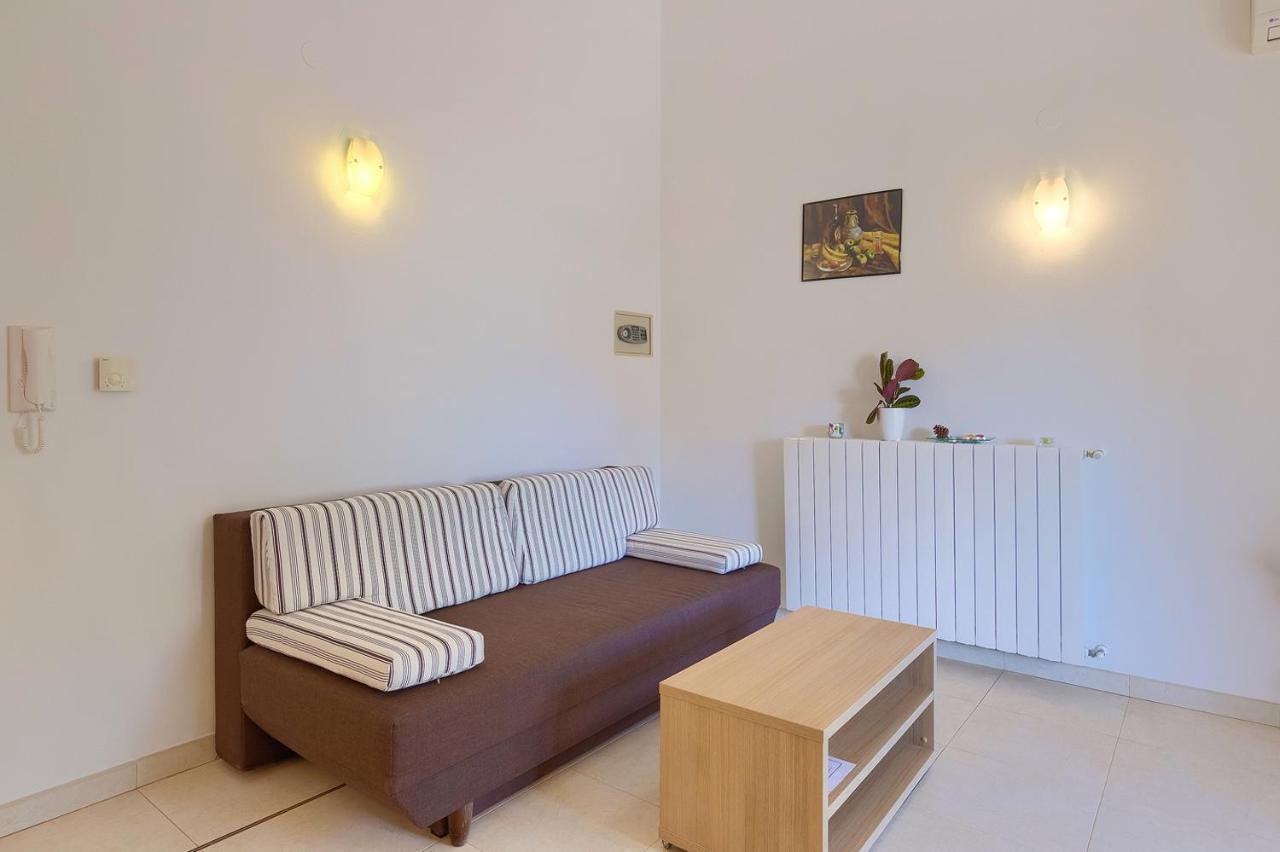 Apartments Boris 771 法扎纳 外观 照片